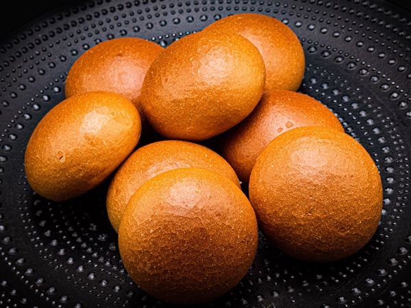 Harde witte bollen