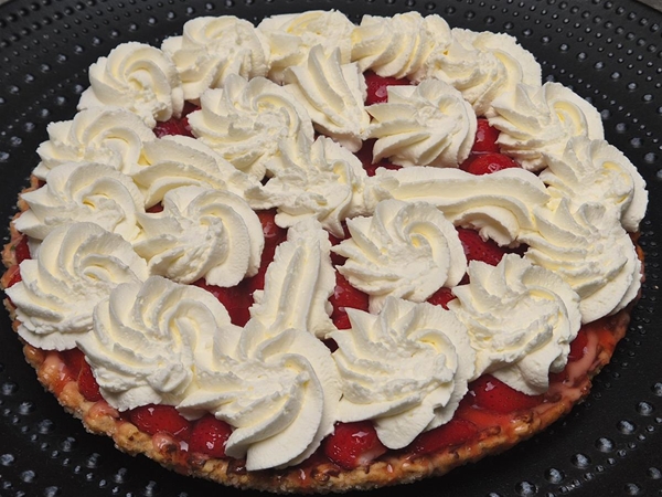 Jumbo aardbeienschelp + slagroom